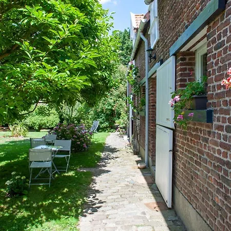 L'heure Bleue Et D'hotes Holiday home *