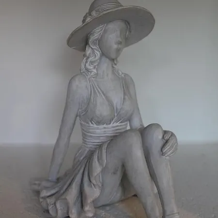 L'heure Bleue Et D'hôtes